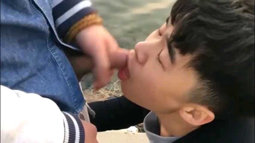 《2》大冬天在河边调教奴